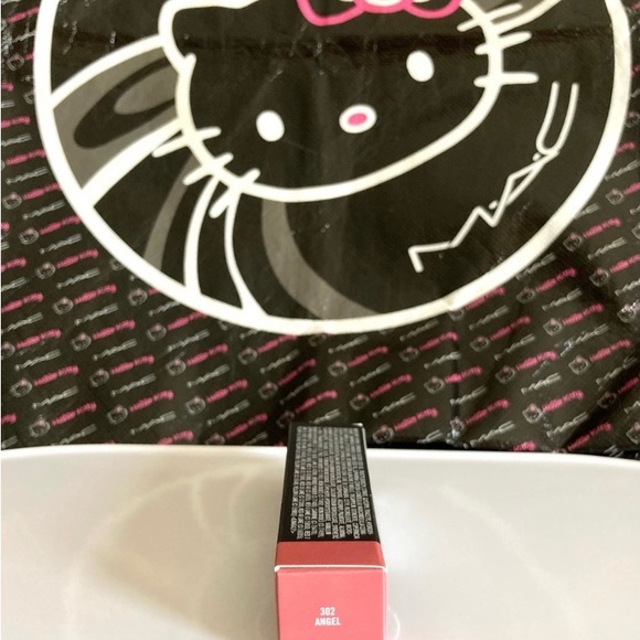 💄HP!💄MAC Frost Lipstick Angel - Picture 11 of 11